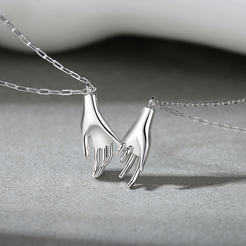 Unveiling the 2024 Necklace Trends: From Minimalist Charms to Bold Statements in the US