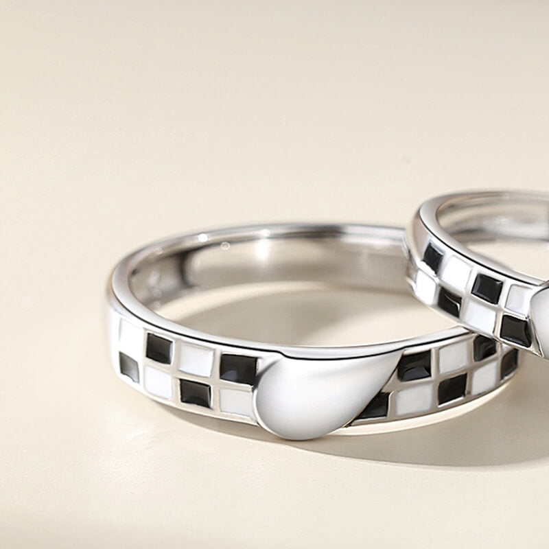 Black and White Checker Love Shape Couple Rings2
