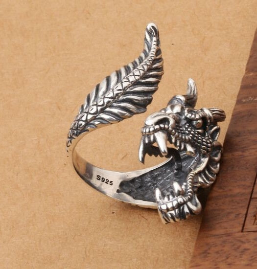 Dragon ring